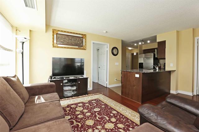 309 - 60 Fairfax Cres, Condo with 2 bedrooms, 2 bathrooms and 1 parking in Toronto ON | Image 9
