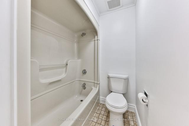 76 Clissold Rd, House detached with 3 bedrooms, 2 bathrooms and 5 parking in Toronto ON | Image 7