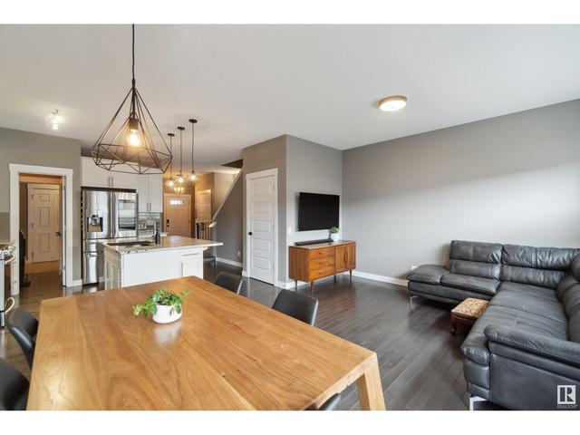 9926 207a St Nw, House semidetached with 3 bedrooms, 2 bathrooms and null parking in Edmonton AB | Image 7