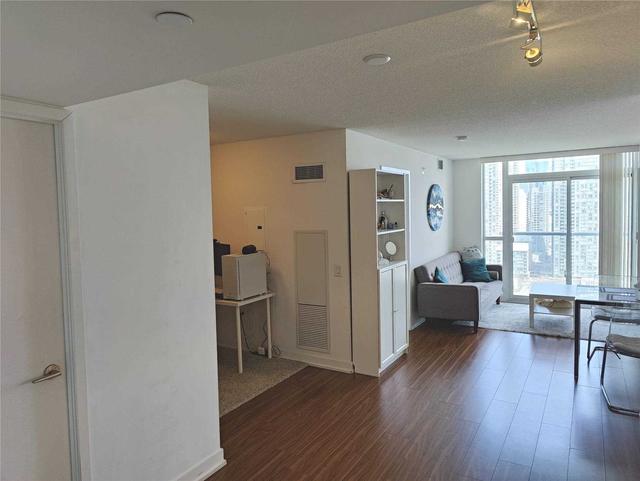 2705a - 75 Queens Wharf Rd, Condo with 1 bedrooms, 1 bathrooms and 1 parking in Toronto ON | Image 5