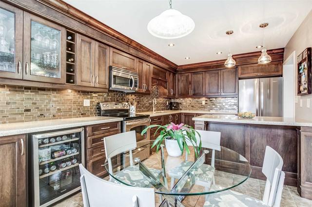 4085 Gunby Cres, House semidetached with 3 bedrooms, 4 bathrooms and 2 parking in Burlington ON | Image 6
