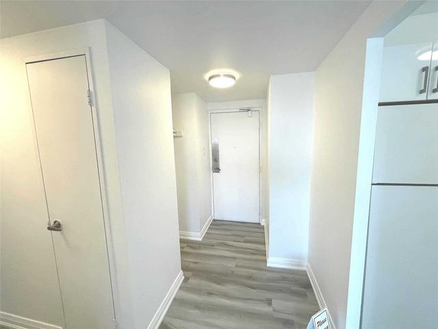 208 - 45 Sunrise Ave, Condo with 3 bedrooms, 2 bathrooms and 1 parking in Toronto ON | Image 28