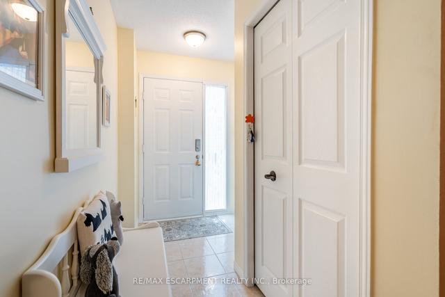 32 - 2025 Cleaver Ave, Townhouse with 2 bedrooms, 3 bathrooms and 2 parking in Burlington ON | Image 37