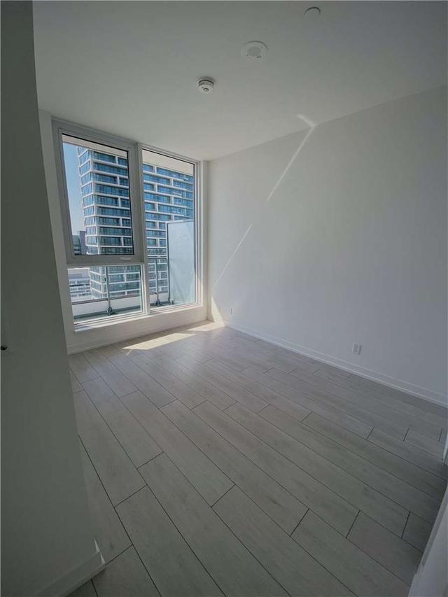 2303 - 898 Portage Pkwy, Condo with 2 bedrooms, 2 bathrooms and 1 parking in Vaughan ON | Image 10
