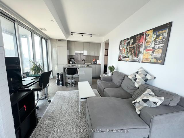 4910 - 7 Grenville St, Condo with 1 bedrooms, 1 bathrooms and 0 parking in Toronto ON | Image 2