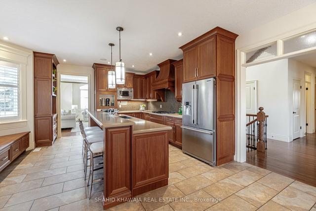 431 Deer Ridge Dr, House detached with 3 bedrooms, 5 bathrooms and 4 parking in Kitchener ON | Image 2