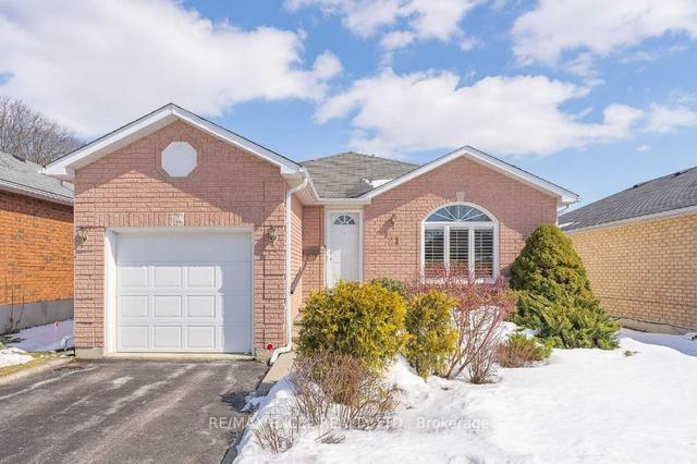 21 Finlay Rd, House detached with 2 bedrooms, 2 bathrooms and 1 parking in Barrie ON | Image 1