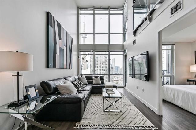 3208 - 15 Fort York Blvd, Condo with 2 bedrooms, 2 bathrooms and 1 parking in Toronto ON | Image 14