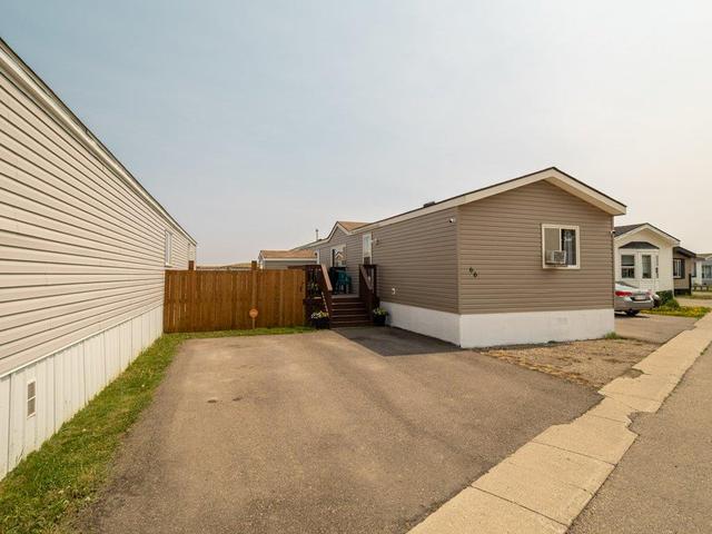 66 - 2715 Westside Drive W, Home with 3 bedrooms, 2 bathrooms and 2 parking in Lethbridge AB | Image 34