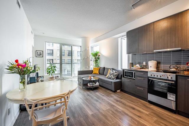 303 - 435 Richmond St W, Condo with 2 bedrooms, 2 bathrooms and 0 parking in Toronto ON | Image 12