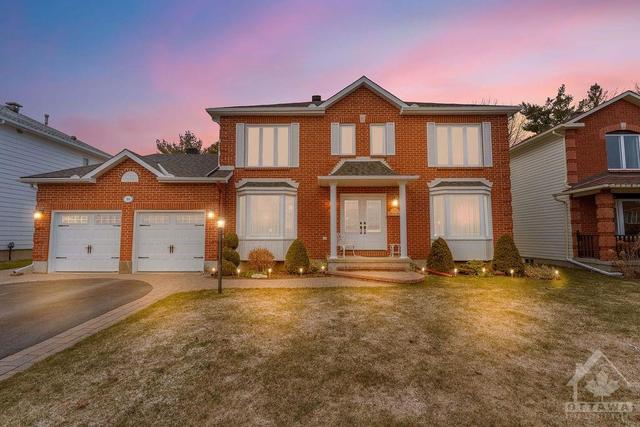 14 Spindle Way, House detached with 4 bedrooms, 3 bathrooms and 6 parking in Ottawa ON | Image 1