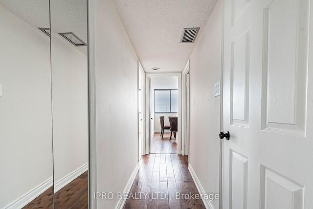1001 - 4235 Sherwoodtowne Blvd, Condo with 3 bedrooms, 3 bathrooms and 1 parking in Mississauga ON | Image 19