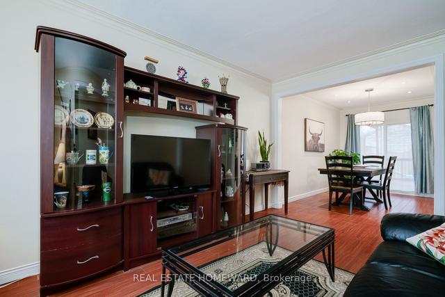 7 Rupert St, House semidetached with 3 bedrooms, 2 bathrooms and 3 parking in Toronto ON | Image 2