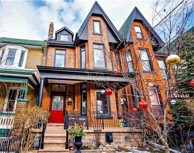 67 Major St, House semidetached with 4 bedrooms, 3 bathrooms and 2 parking in Toronto ON | Image 1