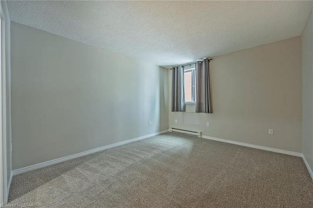 103 - 95 Baseline Road W, House attached with 2 bedrooms, 2 bathrooms and 1 parking in London ON | Image 11
