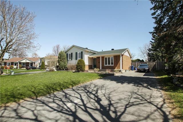 361 Angela Crescent, House detached with 4 bedrooms, 2 bathrooms and 4 parking in Cornwall ON | Image 3