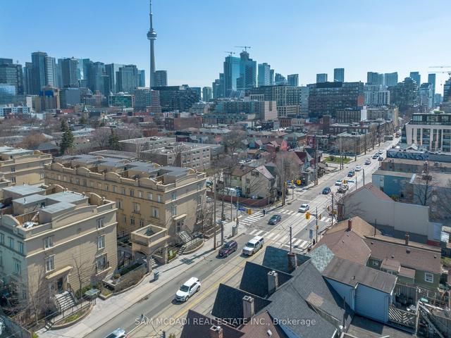 238a Bathurst St, House attached with 3 bedrooms, 2 bathrooms and 2 parking in Toronto ON | Image 23