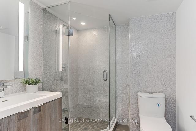 1022 - 585 Bloor St E, Condo with 2 bedrooms, 2 bathrooms and 1 parking in Toronto ON | Image 8