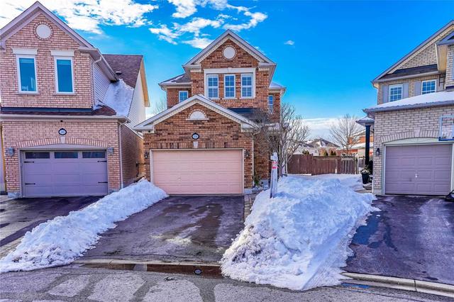 24 Kressman Crt, House detached with 4 bedrooms, 3 bathrooms and 6 parking in Whitby ON | Image 1