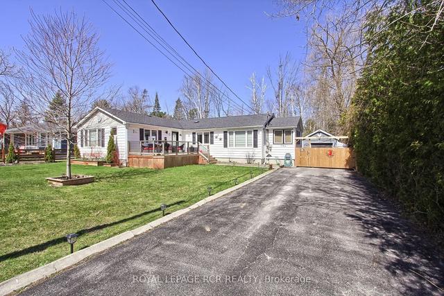 784 James St, House detached with 2 bedrooms, 2 bathrooms and 4 parking in Innisfil ON | Image 23