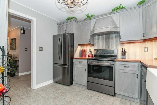 99 Mercer St, House detached with 3 bedrooms, 1 bathrooms and 3 parking in Guelph ON | Image 9