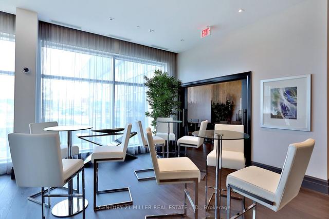 lph 3 - 65 Speers Rd, Condo with 2 bedrooms, 2 bathrooms and 2 parking in Oakville ON | Image 11