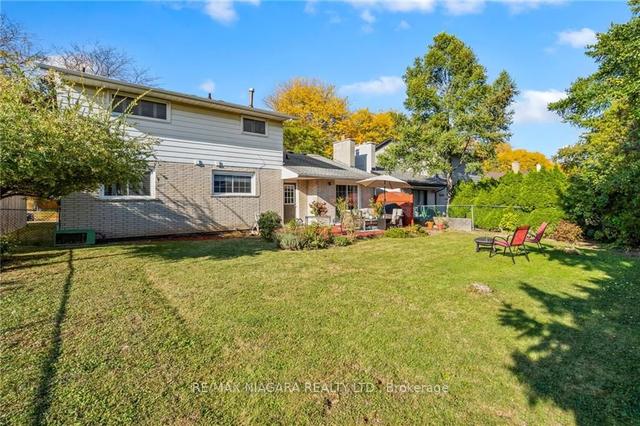 6 Baraniuk St, House detached with 4 bedrooms, 2 bathrooms and 6 parking in St. Catharines ON | Image 25
