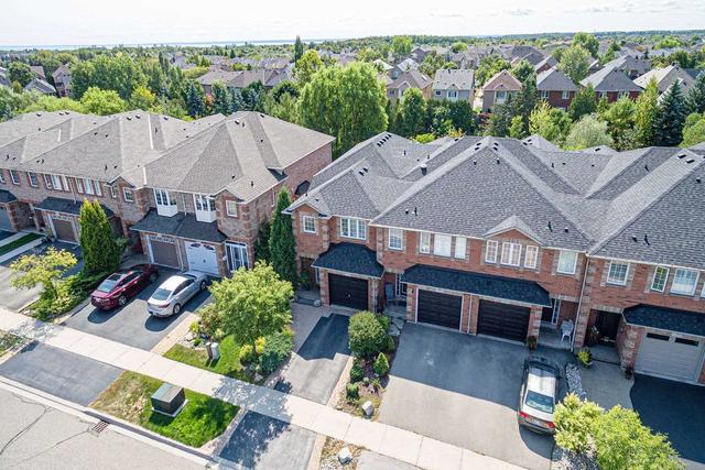 2254 Fairbairn Crt, House attached with 3 bedrooms, 3 bathrooms and 2 parking in Oakville ON | Image 33