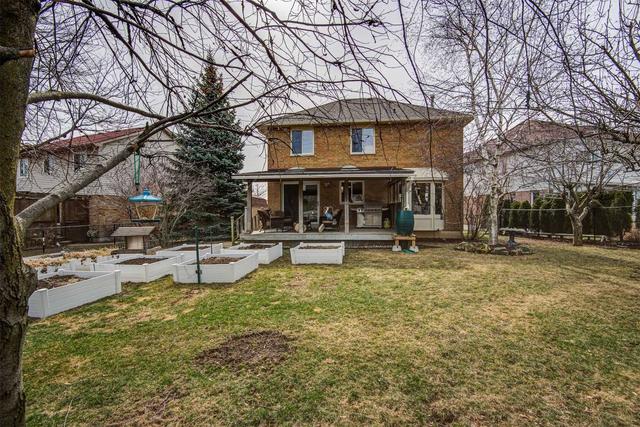 35 Strathroy Cres, House detached with 3 bedrooms, 4 bathrooms and 6 parking in Hamilton ON | Image 28
