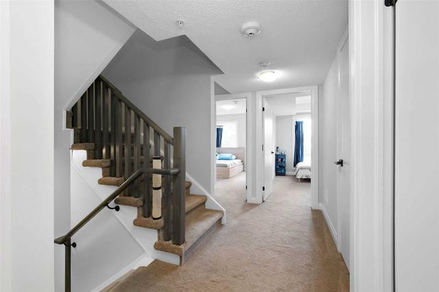 at8 - 53 Arthur St, Townhouse with 3 bedrooms, 3 bathrooms and 1 parking in Guelph ON | Image 2