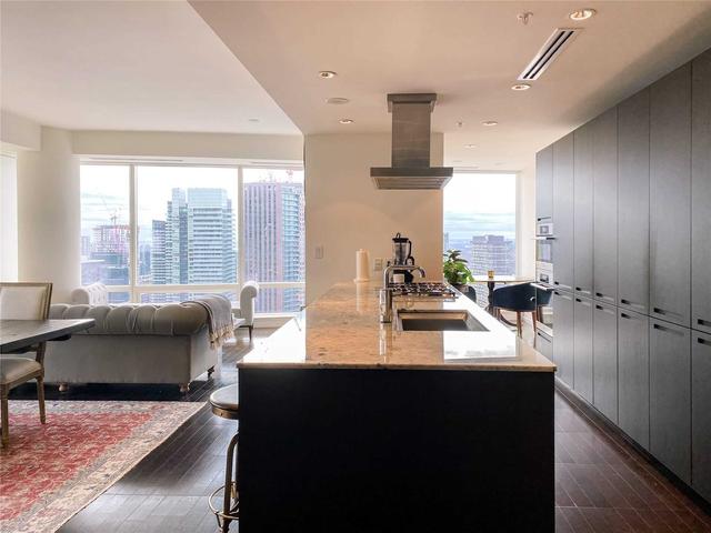 4101 - 180 University Ave, Condo with 2 bedrooms, 3 bathrooms and 1 parking in Toronto ON | Image 12