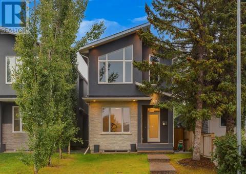 2832 42 Street Sw, House detached with 4 bedrooms, 3 bathrooms and 2 parking in Calgary AB | Card Image