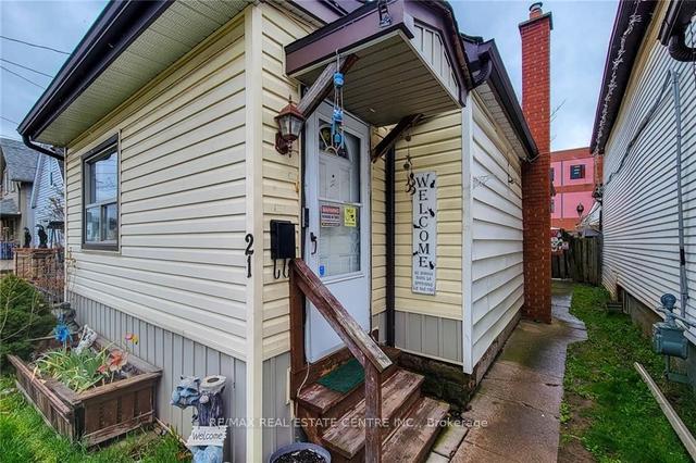 21 Frederick Ave, House detached with 2 bedrooms, 1 bathrooms and 0 parking in Hamilton ON | Image 27