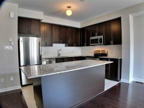 87 - 165 Hampshire Way, Home with 2 bedrooms, 2 bathrooms and 1 parking in Milton ON | Image 4