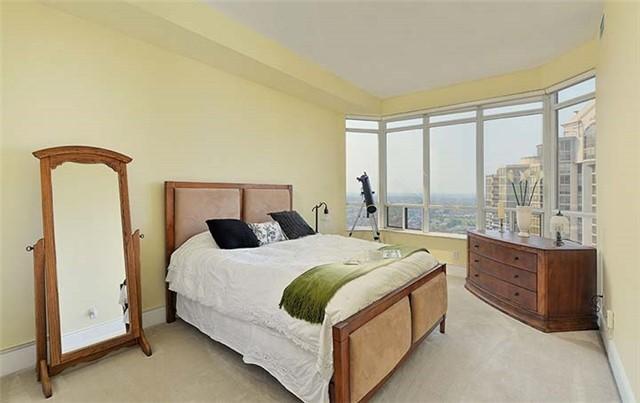 tph 05 - 35 Kingsbridge Garden Circ, Condo with 2 bedrooms, 3 bathrooms and 2 parking in Mississauga ON | Image 12