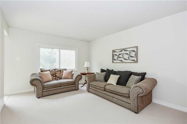 318 Scottsdale Dr, House attached with 4 bedrooms, 3 bathrooms and 2 parking in Guelph ON | Image 5