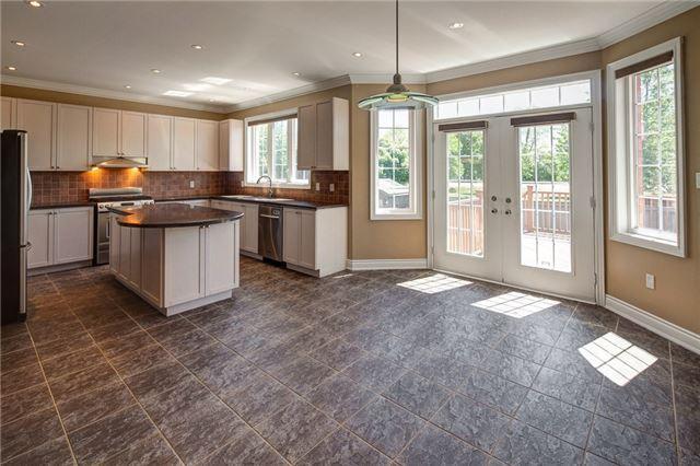 81 Spring Azure Cres, House detached with 4 bedrooms, 5 bathrooms and 2 parking in Oakville ON | Image 6