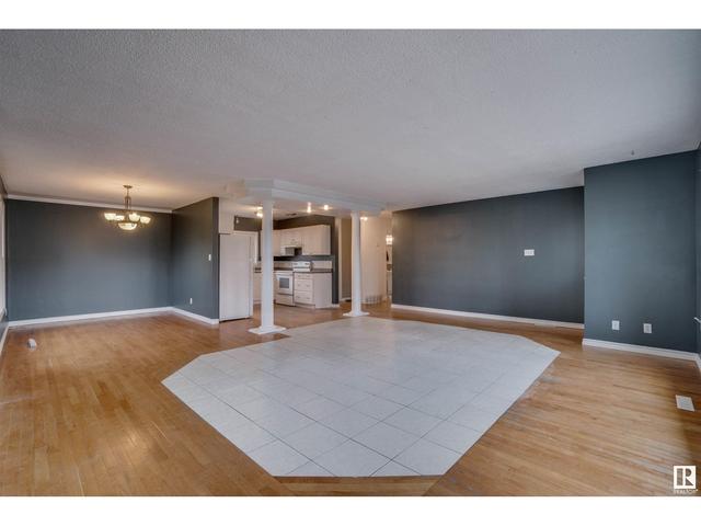 10315 75 St Nw, House detached with 4 bedrooms, 3 bathrooms and 5 parking in Edmonton AB | Image 10