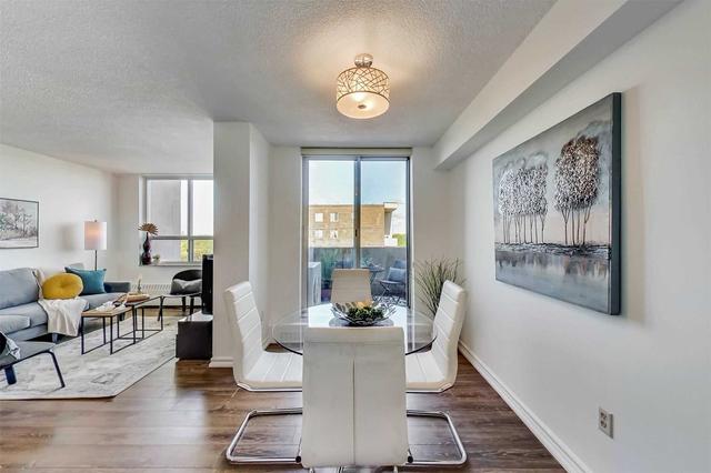 923 - 60 Southport St, Condo with 2 bedrooms, 1 bathrooms and 1 parking in Toronto ON | Image 2