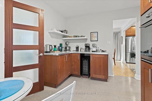 105 First St N, House detached with 2 bedrooms, 3 bathrooms and 5 parking in Hamilton ON | Image 5