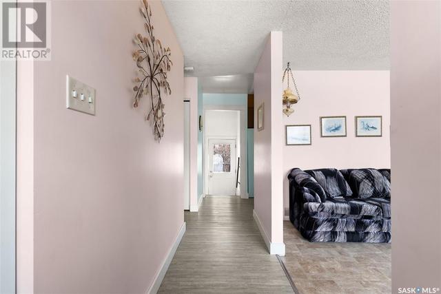 110 Milford Crescent, House detached with 2 bedrooms, 1 bathrooms and null parking in Regina SK | Image 3