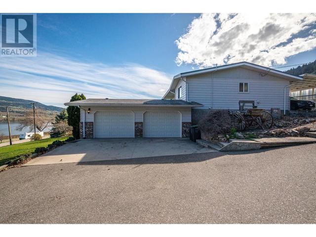 15562 Old Mission Road, House detached with 3 bedrooms, 2 bathrooms and 5 parking in Lake Country BC | Image 15
