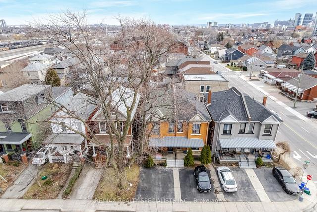 228 Locke St N, House semidetached with 3 bedrooms, 1 bathrooms and 2 parking in Hamilton ON | Image 35