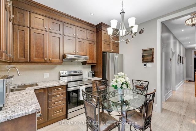32 Robinson St, House attached with 4 bedrooms, 2 bathrooms and 1 parking in Toronto ON | Image 40