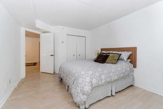 111 - 4003 Kilmer Dr, Condo with 2 bedrooms, 2 bathrooms and 1 parking in Burlington ON | Image 11