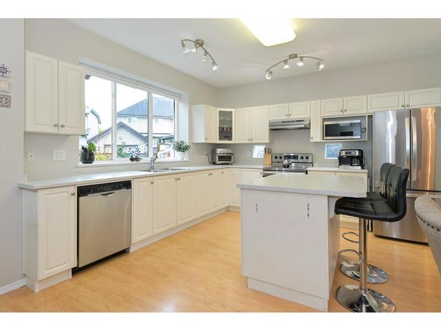 6651 184a Street, House detached with 4 bedrooms, 4 bathrooms and null parking in Surrey BC | Image 12