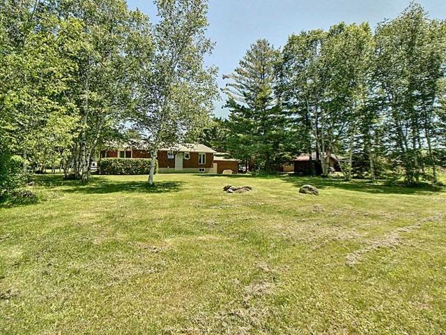 129 Pinewood Blvd, House detached with 3 bedrooms, 2 bathrooms and 8 parking in Kawartha Lakes ON | Image 7