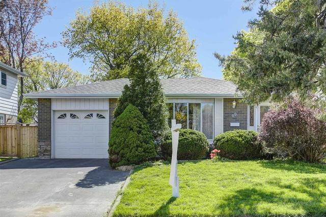 69 Sandrift Sq, House detached with 3 bedrooms, 2 bathrooms and 3 parking in Toronto ON | Image 1