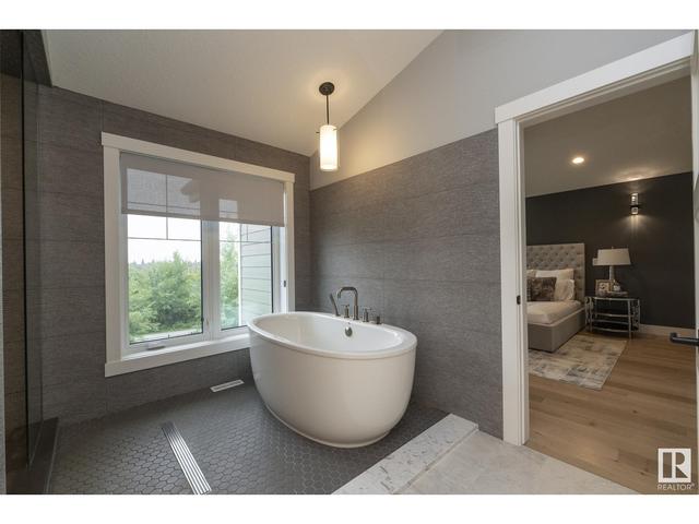 7549 May Cm Nw, House detached with 4 bedrooms, 3 bathrooms and null parking in Edmonton AB | Image 38