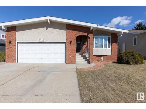 2212 133a Av Nw, House detached with 5 bedrooms, 3 bathrooms and null parking in Edmonton AB | Card Image